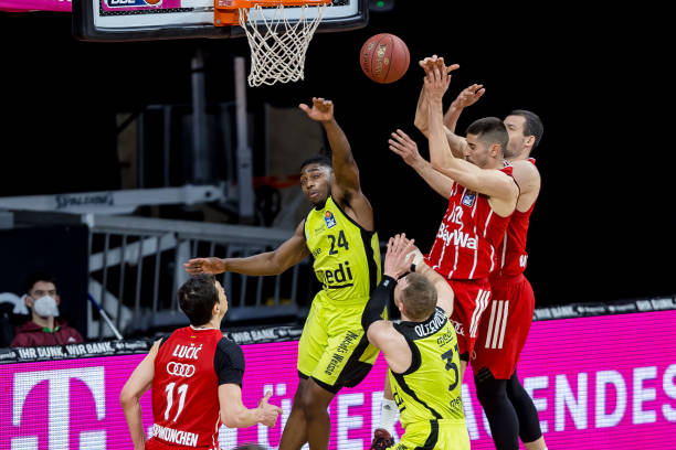 后的中场空 后的中场空